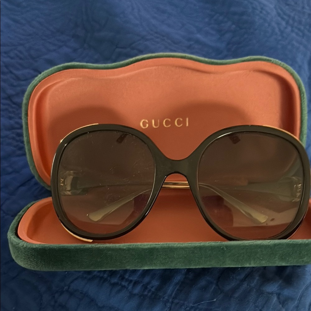 Gucci Black Oversized Round Sunglasses